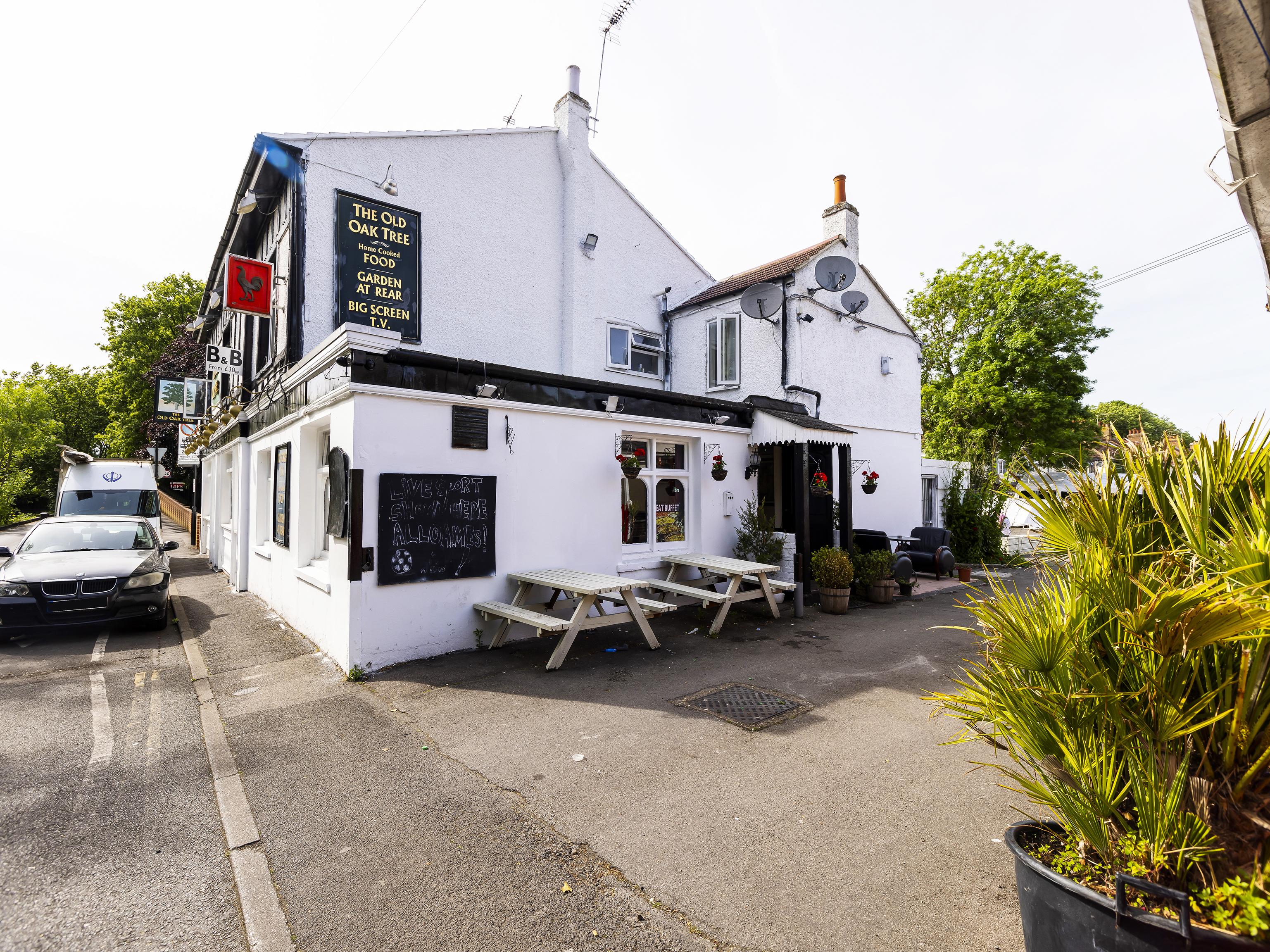 Old Oak Tree Inn Hounslow Bagian luar foto